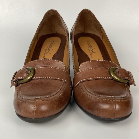 Naturalizer Brown Leather Heeled Loafer, Size 6.5 - Picture 4 of 16